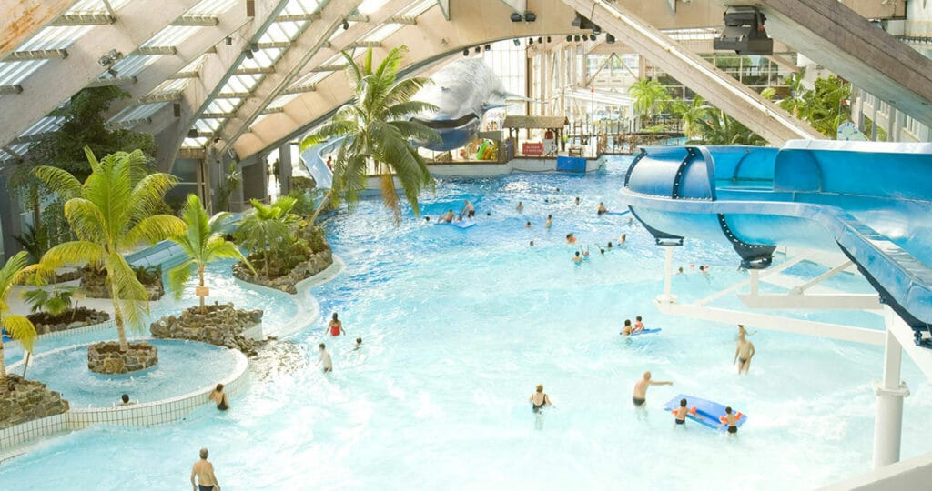 Piscine intérieur Aquaboulevard Paris